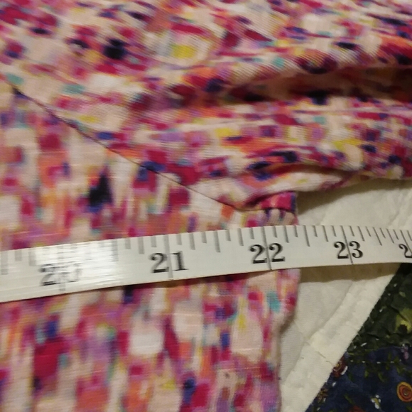 liz claiborne top. (GT-89) - Picture 3 of 5